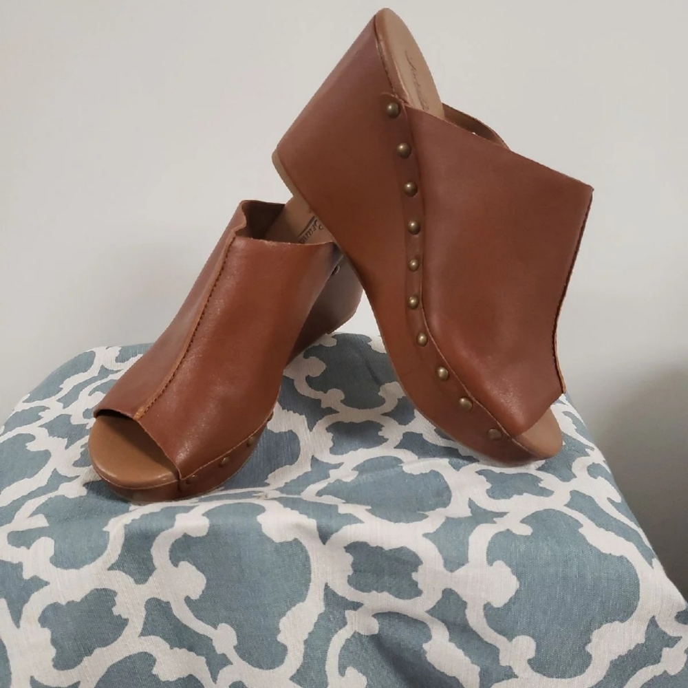 Lucky Brand Malayah Leather platform Wedge